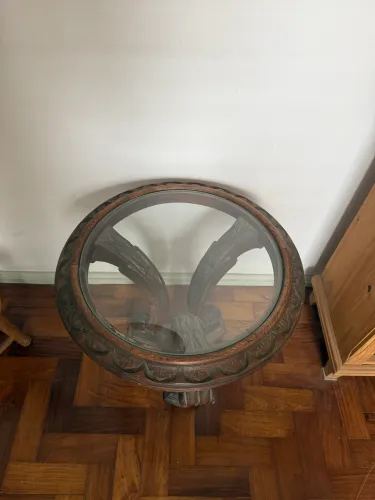 MESA DE CENTRO DE MADEIRA COM VIDRO
