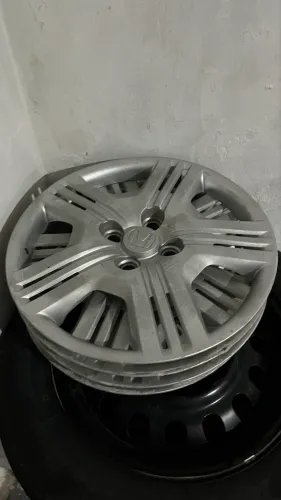 VENDO JOGO JANTE/PNEUS (185/65 ARO 15)