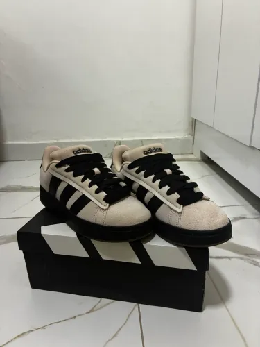 Sapato adidas, Grand court alpha 00s
