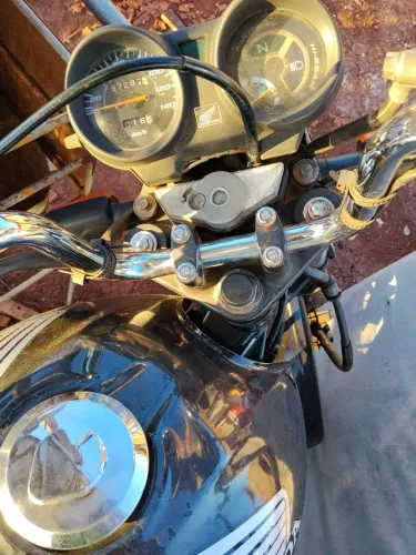 Vendo Titan 150 2008 pouco rodada único dono.