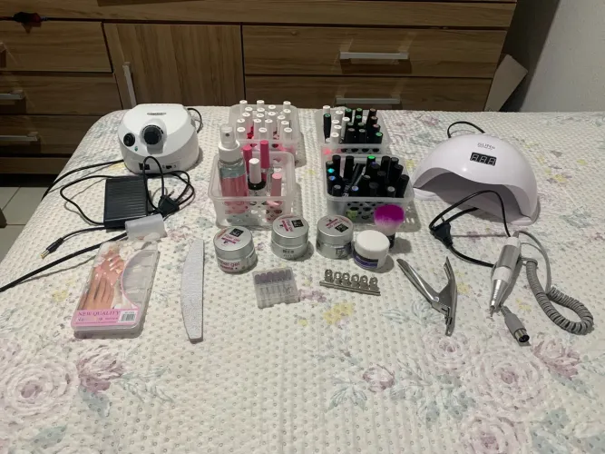 Kit de unha em gel e esmaltação