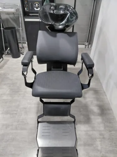 KIT LAVATÓRIO + CADEIRA BARBEARIA VANDEVELDE + BANCADA COM ESPELHO
