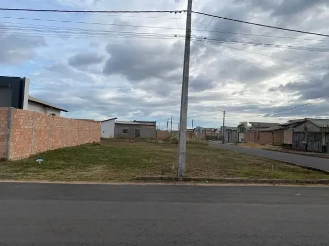 ? TERRENO DE ESQUINA À VENDA - LOTEAMENTO CABURAÍ (2ª FASE)