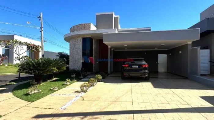 Térrea para aluguel e venda tem 245 metros quadrados com 4 quartos