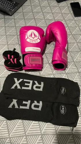 Kit muay thai luva, bandagem e caneleira em ótimo estado