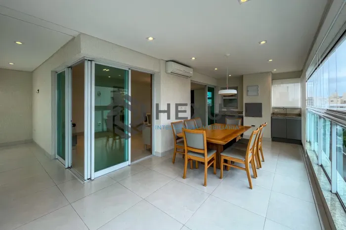 Apartamento varanda gourmet e lazer na região do Aquário na Praia da Enseada, Guaruja