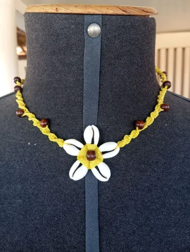 Colar artesanal macramê