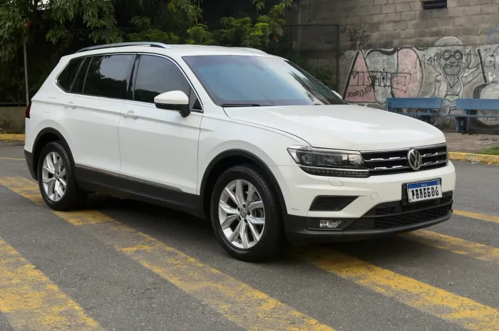 Volkswagen Tiguan Allspac Comf 250 TSI 1.4 Flex 2018
