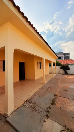 CASA TÉRREA À VENDA DOM AQUINO | EXCELENTE LOCALIZAÇÃO! 3 quartos