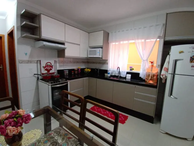 Casa Individual 70m² 2 Dormitórios 1 Suíte 2 vagas- Cidade Edson - Suzano