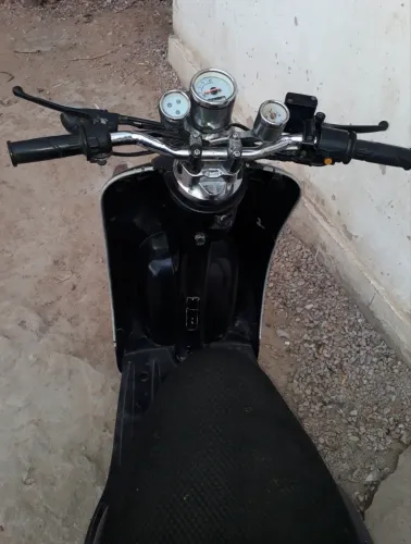 Shineray xy 50cc retrô com algumas avaria, tanque cheio e óleo novo. Bateria nova
