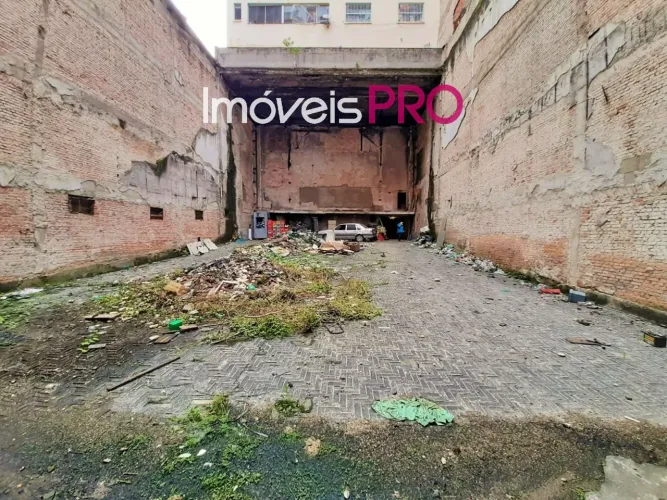 Terreno para fins comerciais na Av Rio Branco, ótimo zoneamento