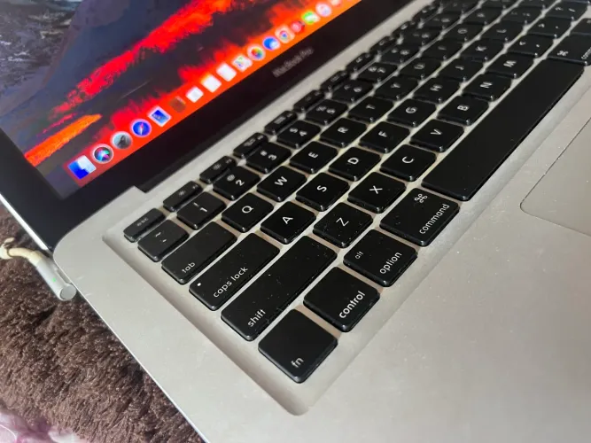 MacBook Pro Icore5 conservado