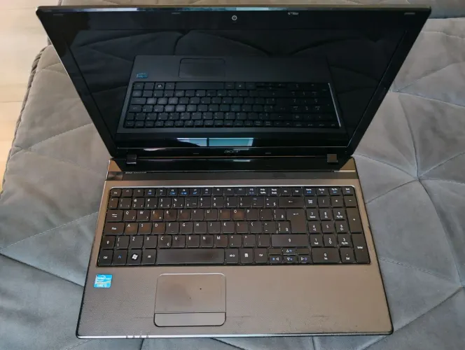 Notebook pra retirar peças 