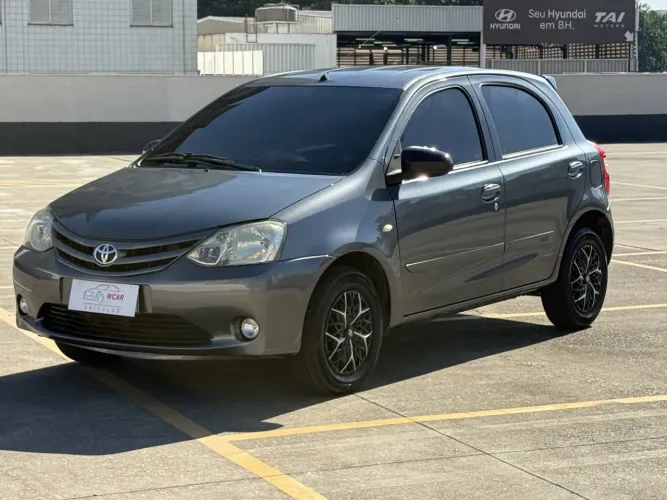 Toyota Etios XS 1.5 Flex 16V 5P Mec. 2014