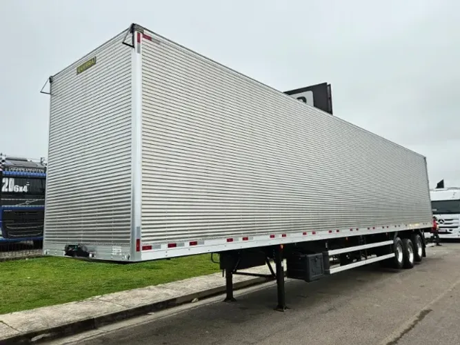 Carreta Baú Guerra Ano 2026 0km Pronta Entrega 30 plt 15.40 x 2.90 c/pneu e roda alumínio