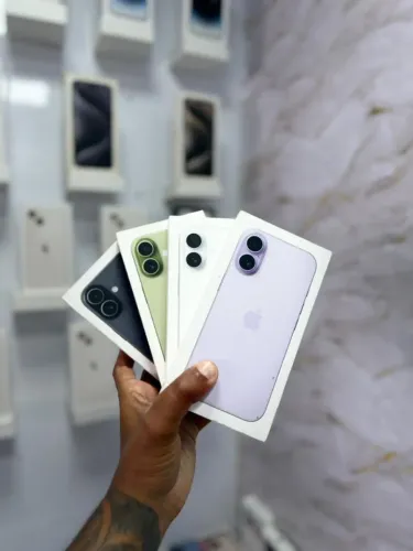 IPHONE 17 256GB NOVO TODOS<br>R$ 5.999,00