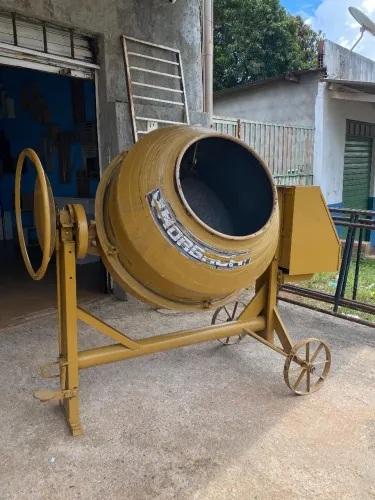 ALUGUEL DE BETONEIRA