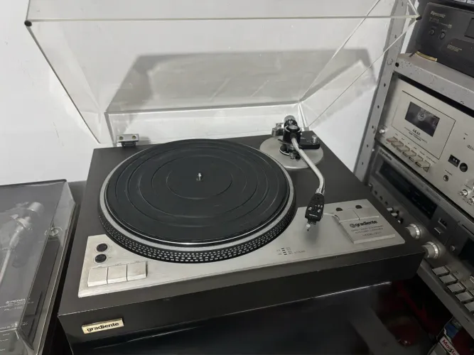Toca disco gradiente dd-1 funcionando perfeitamente
