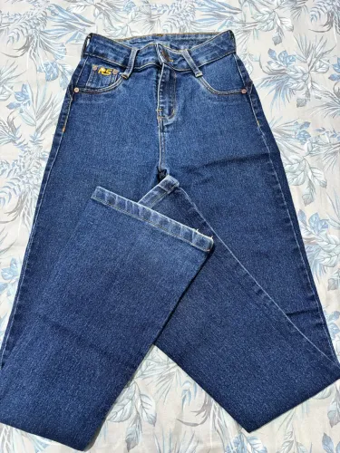 Calça jeans feminina country