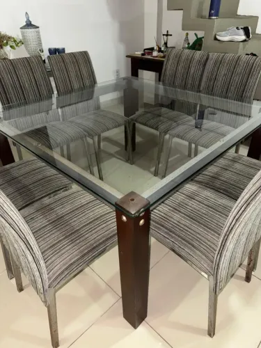 Mesa de jantar 8 cadeiras + Aparador 