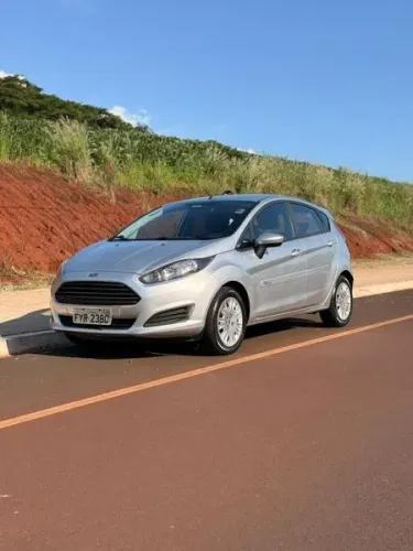 Ford Fiesta 1.5 16V Flex Mec. 5P 2015