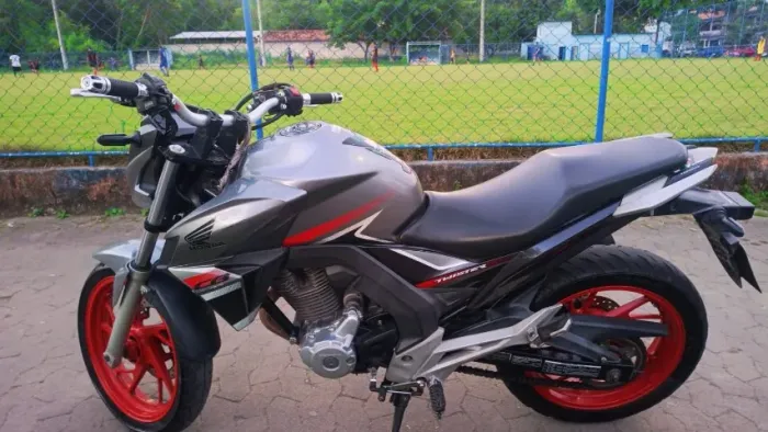 CB Twister 250 2018
