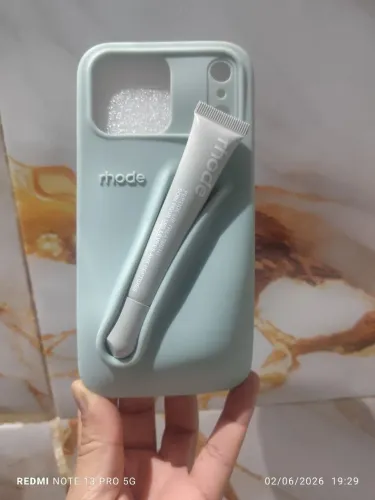 Capa de iPhone 17 pro Max + Golss Labial 