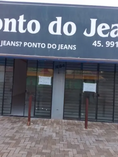 Aluga-se sala comercial em frente a frutaria moura 3.000