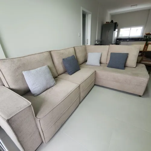 SOFÁ RETRÁTIL COM CHAISE