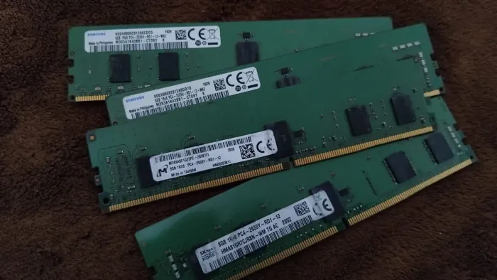 4 memórias 8GB DDR4 ECC Registradas