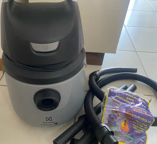 Aspirador de pó Electrolux A10 Smart 220w
