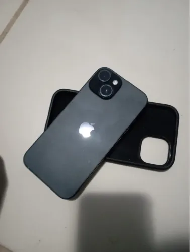 V/T iPhone 15 128gb