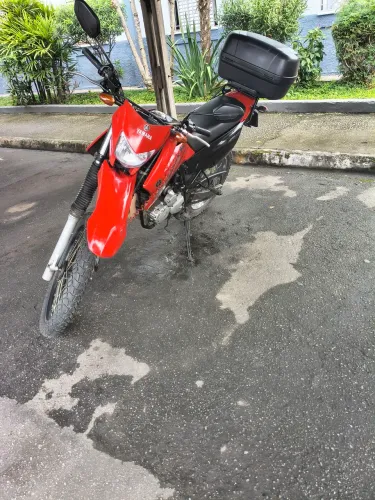Moto  Lander 250cc 2008 vendo ou troco por menor cc