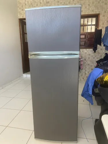 Geladeira Consul (funcionando apenas o freezer)