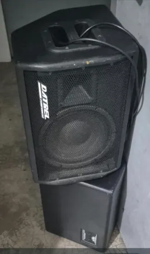 Vendo par de caixa de som - Datrel AT12-250 e passiva 12"