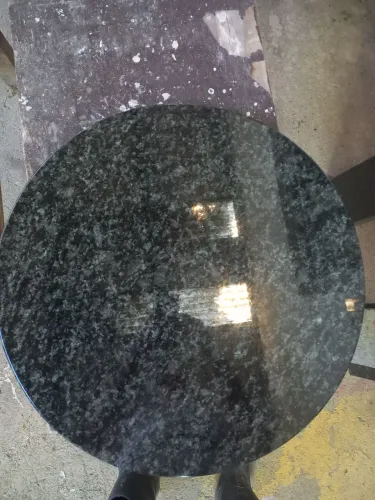 Mesa redonda de granito exótico com 60cm
