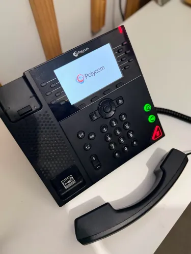 Telefone IP POLYCON com LCD colorido de 12 linhas