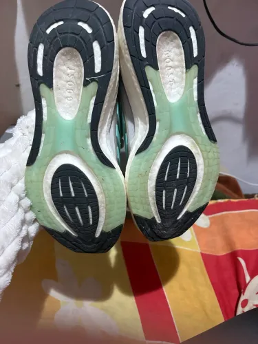 Tênis adidas