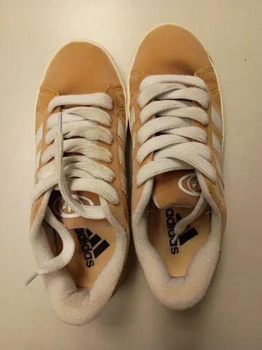 Tênis feminino