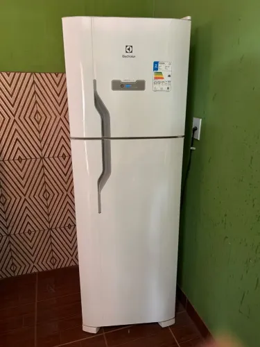 Geladeira Eletrolux - FROST FREE