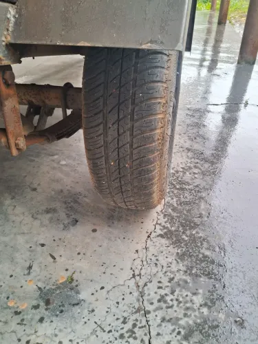 Vende se um reboque enplacado 