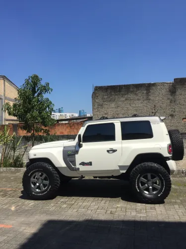 Troller T-4 4X4 3.2 20V TDI Cap. Rígida Diesel 2017