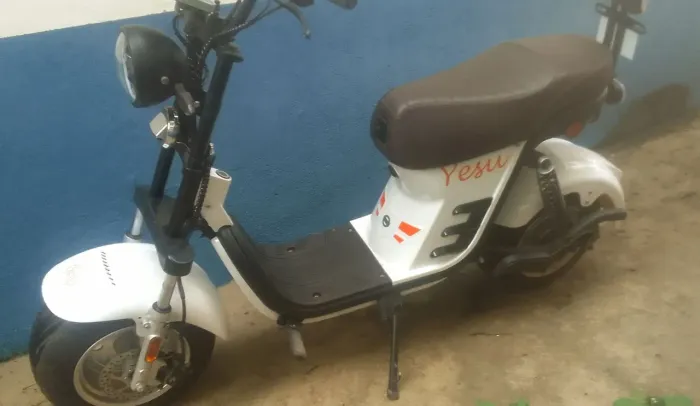 Vende-se Scooter Elétrica nova