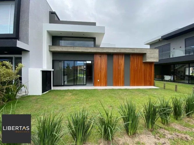 Casa em Condomínio 4 dormitórios à venda Centro Xangri-Lá/RS