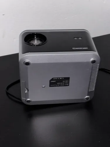 Projetor Inteligente 4K Hy350 15000 Lúmens Full HD Android 11 Wi-Fi Bluetooth