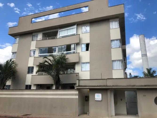 Apartamento com 3 quartos para alugar por R$ 3150.00, 114.88 m2 - CHICO DE PAULA - JARAGUA