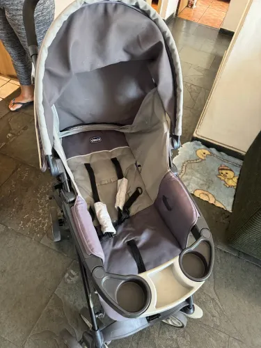 Carrinho de bebê dobrável