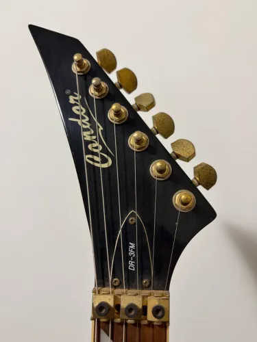 Guitarra Condor SuperStrato DR-3FM