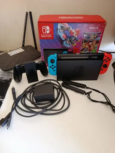 Nintendo Switch V2 desbloqueado + acessórios microsd
